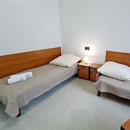 Hostal Cks - Centrum Konferencyjno-szkoleniowe Cs Natura Tour Breslavia