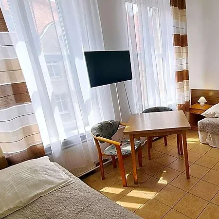 Cks - Centrum Konferencyjno-szkoleniowe Cs Natura Tour Hostal *