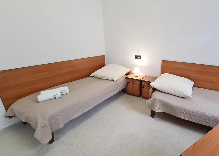 Cks - Centrum Konferencyjno-szkoleniowe Cs Natura Tour Hostel *