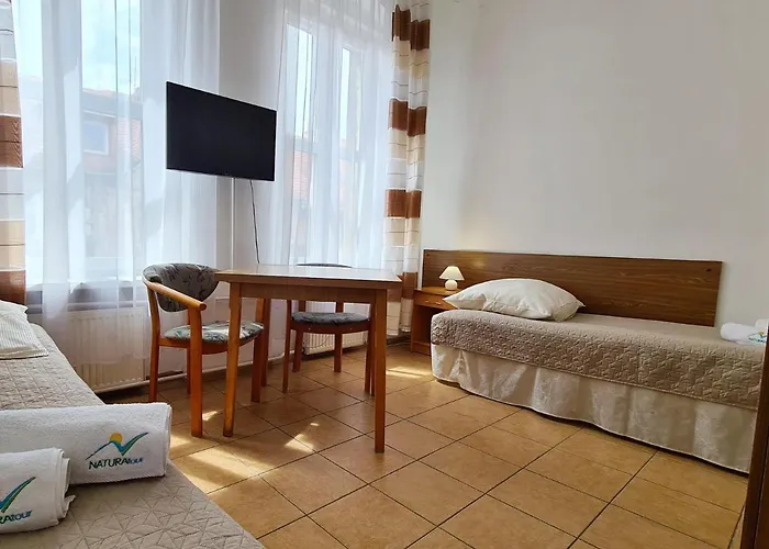 Hostel Cks - Centrum Konferencyjno-szkoleniowe Cs Natura Tour Vratislav